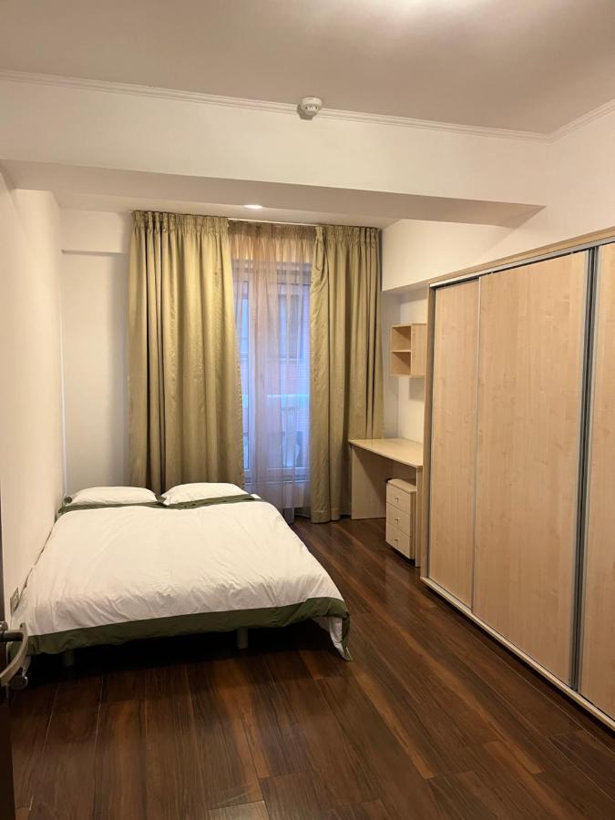 Large 2 Bedroom Apartment Soseaua Nordului Bukarest Eksteriør billede