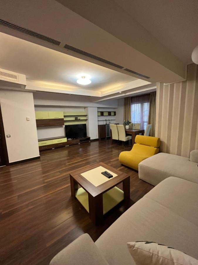 Large 2 Bedroom Apartment Soseaua Nordului Bukarest Eksteriør billede