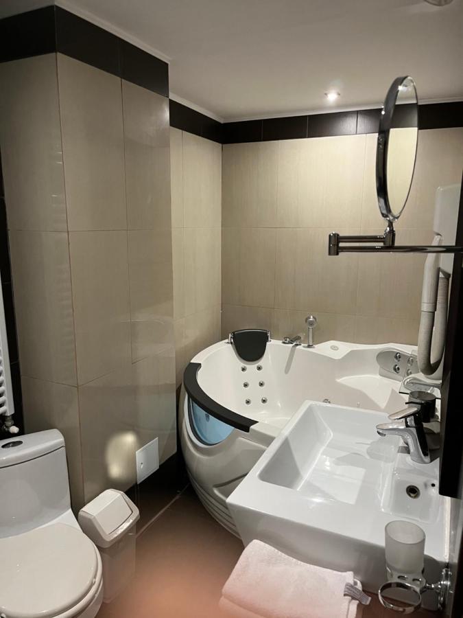 Large 2 Bedroom Apartment Soseaua Nordului Bukarest Eksteriør billede