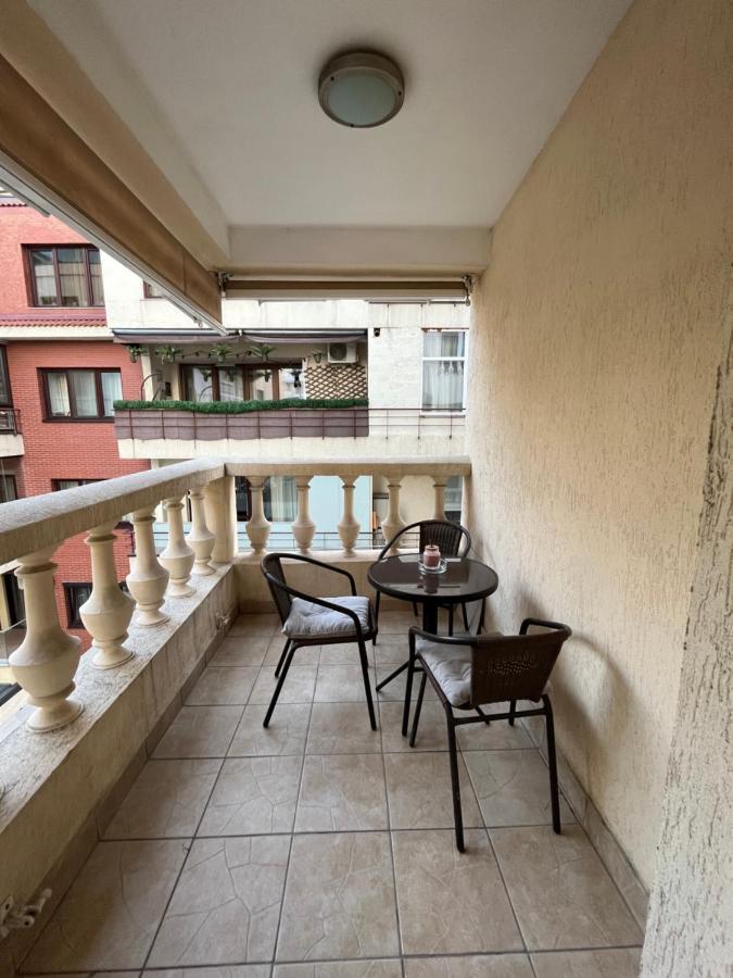Large 2 Bedroom Apartment Soseaua Nordului Bukarest Eksteriør billede