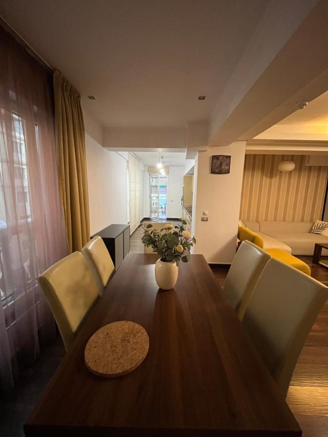 Large 2 Bedroom Apartment Soseaua Nordului Bukarest Eksteriør billede